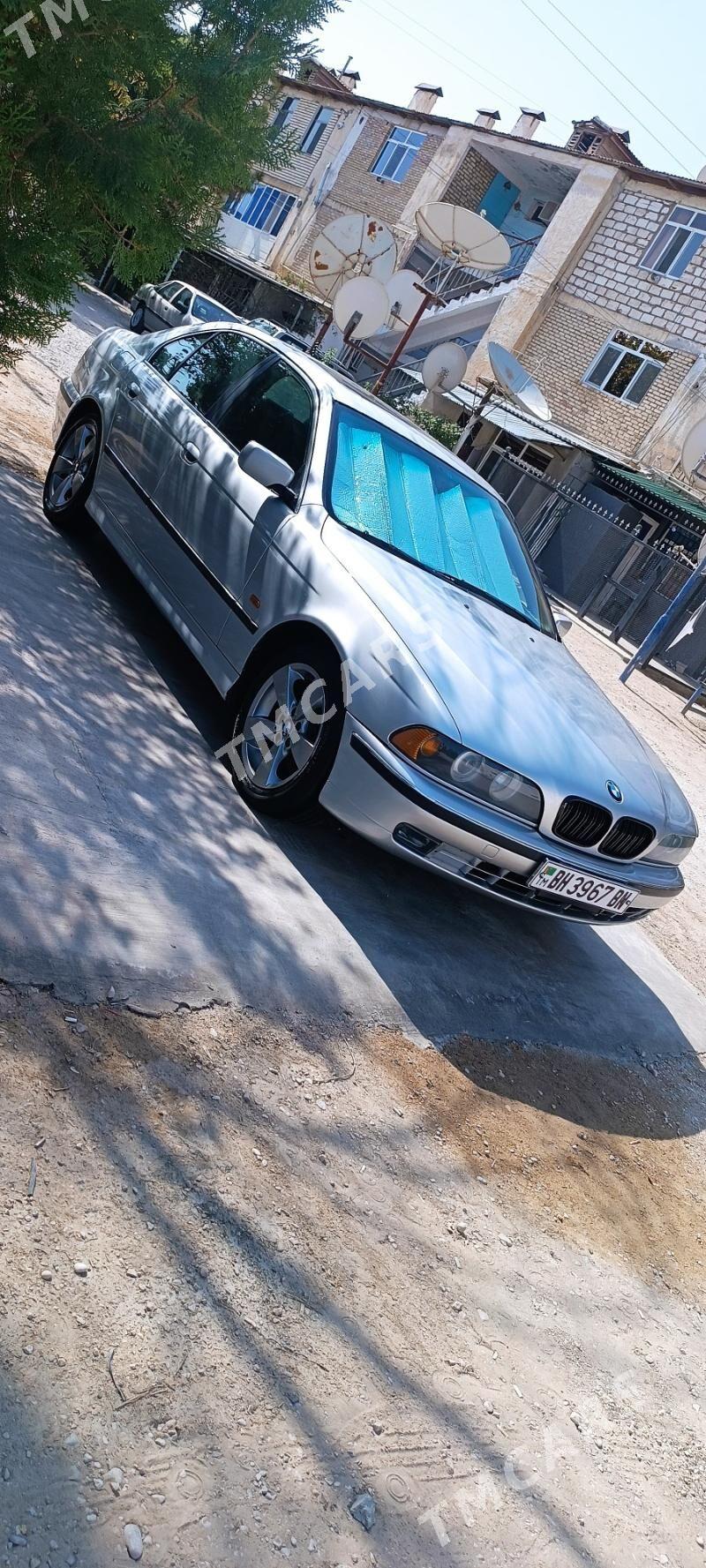 BMW E39 2001 - 125 000 TMT - Балканабат - img 3