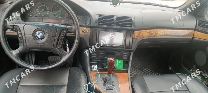 BMW E39 2001 - 125 000 TMT - Балканабат - img 4