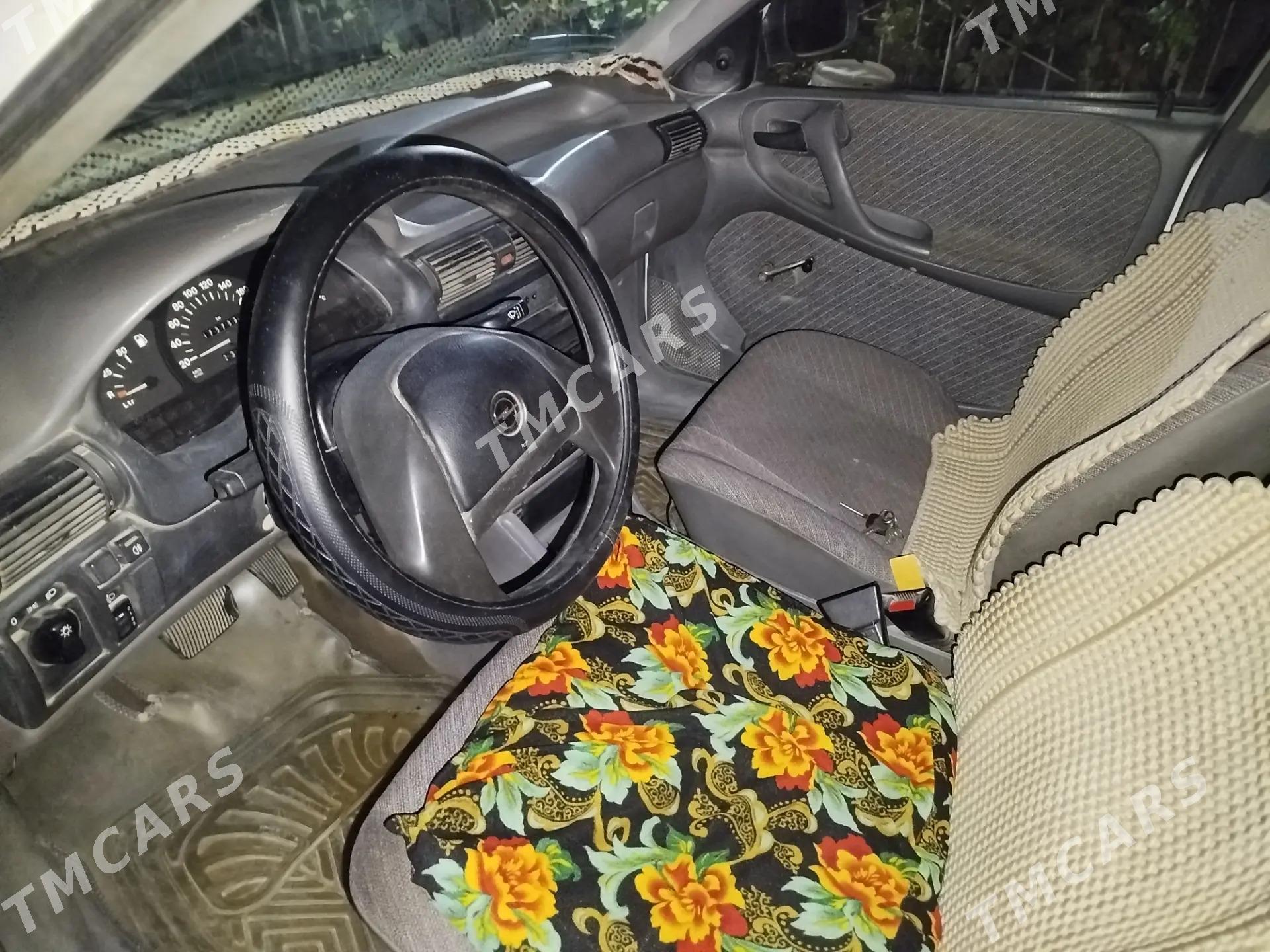 Opel Astra 1993 - 32 000 TMT - Бахарден - img 8