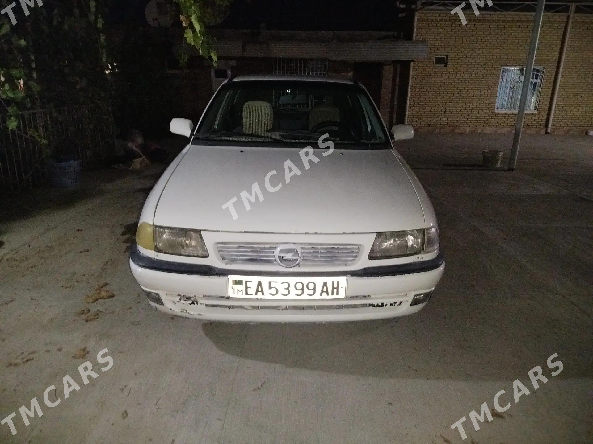 Opel Astra 1993 - 32 000 TMT - Бахарден - img 3