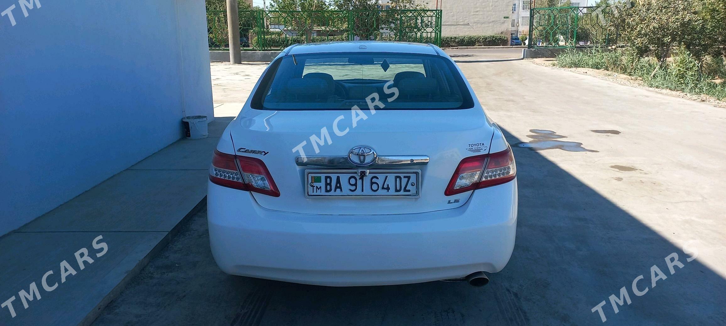 Toyota Camry 2010 - 189 000 TMT - Дашогуз - img 6