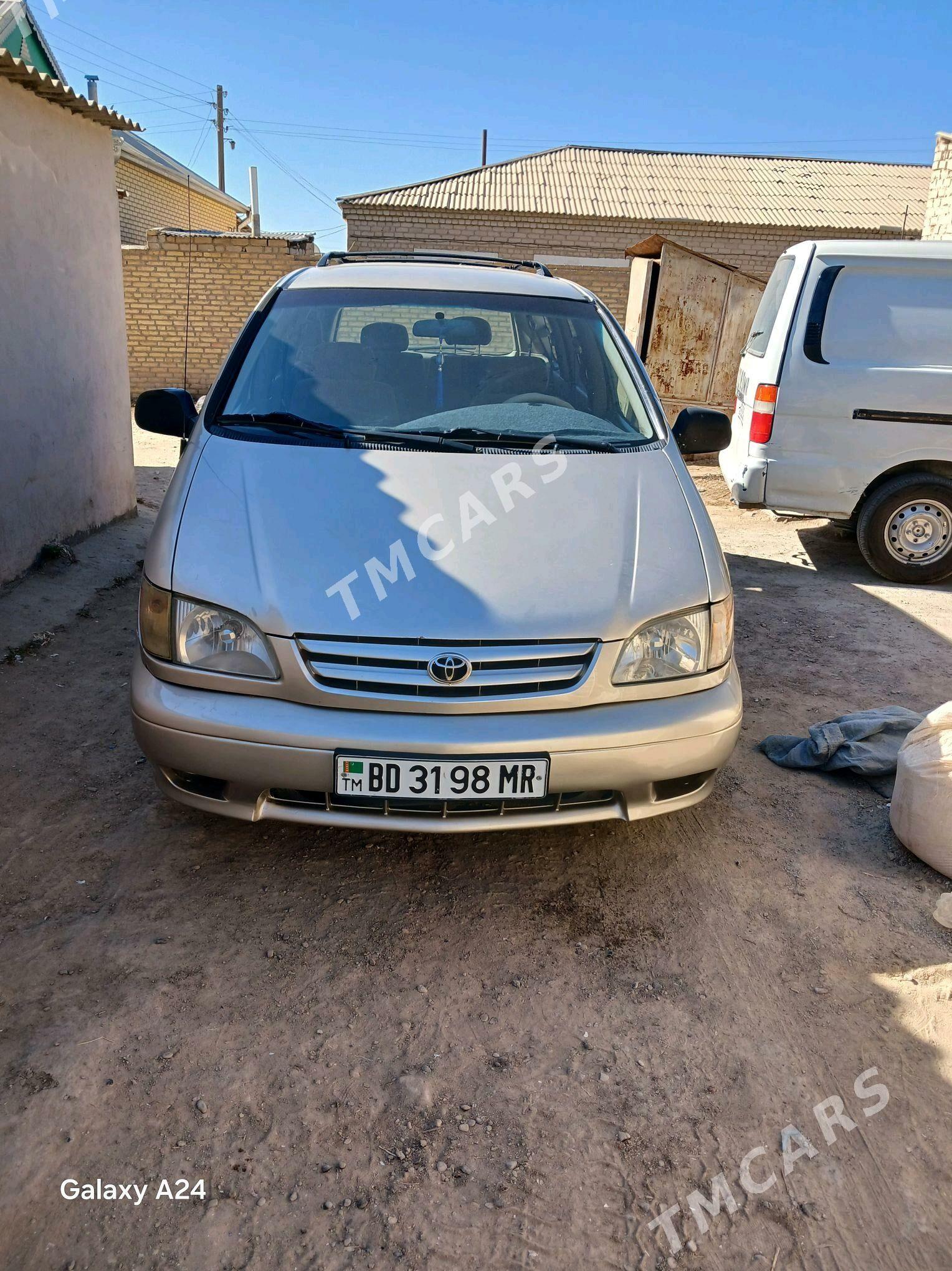 Toyota Sienna 2002 - 160 000 TMT - Мары - img 3