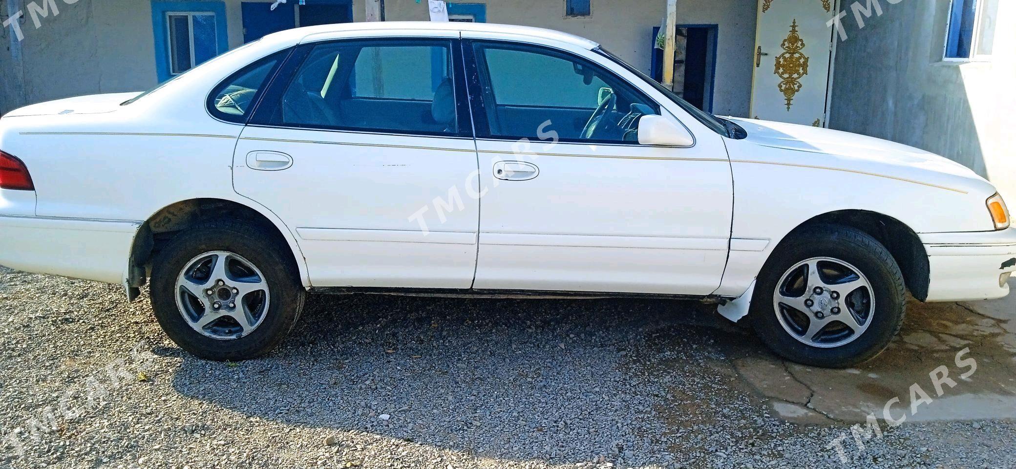 Toyota Avalon 1999 - 130 000 TMT - етр. Туркменбаши - img 2