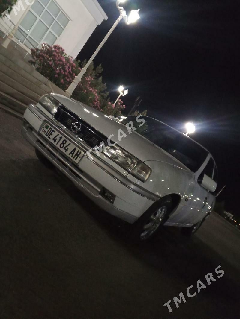 Opel Vectra 1991 - 40 000 TMT - Яшлык - img 2