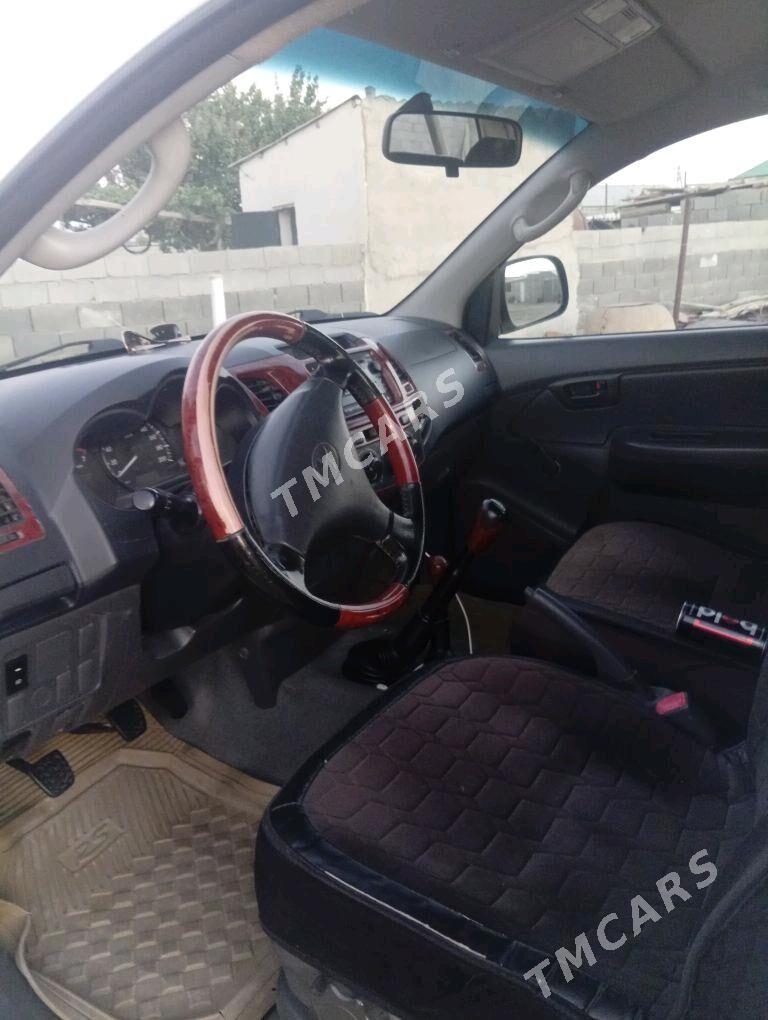 Toyota Hilux 2013 - 300 000 TMT - Бахарден - img 7