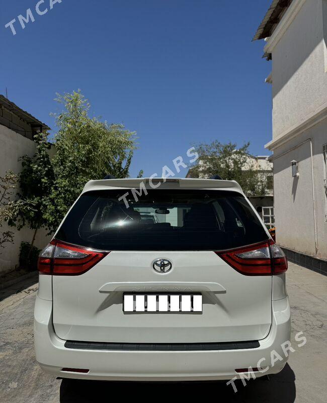 Toyota Sienna 2018 - 445 000 TMT - Aşgabat - img 7