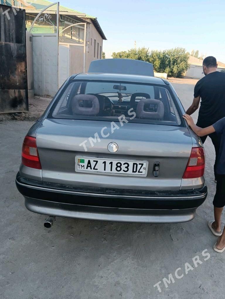 Opel Astra 1992 - 35 000 TMT - Губадаг - img 3