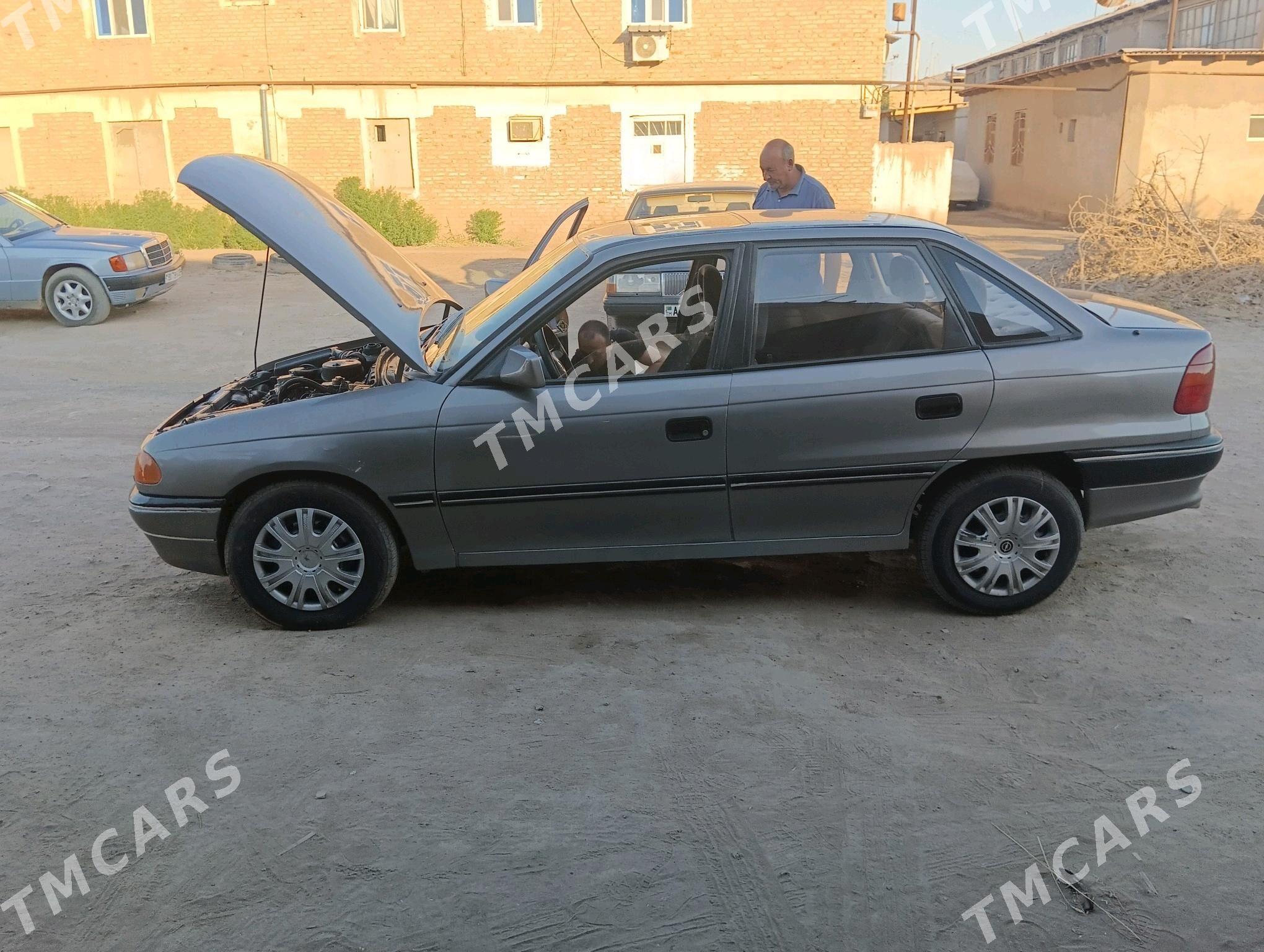 Opel Astra 1992 - 35 000 TMT - Губадаг - img 2