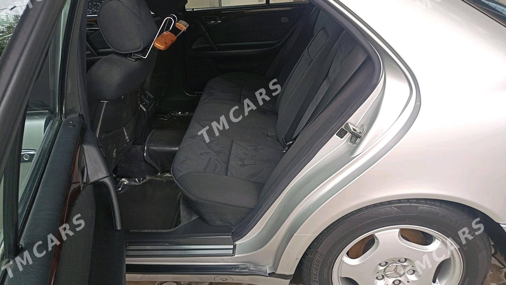 Mercedes-Benz E320 1999 - 130 000 TMT - Balkanabat - img 8