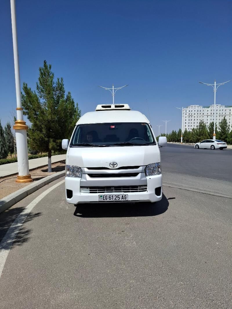 Toyota Hiace 2020 - 445 000 TMT - Aşgabat - img 4