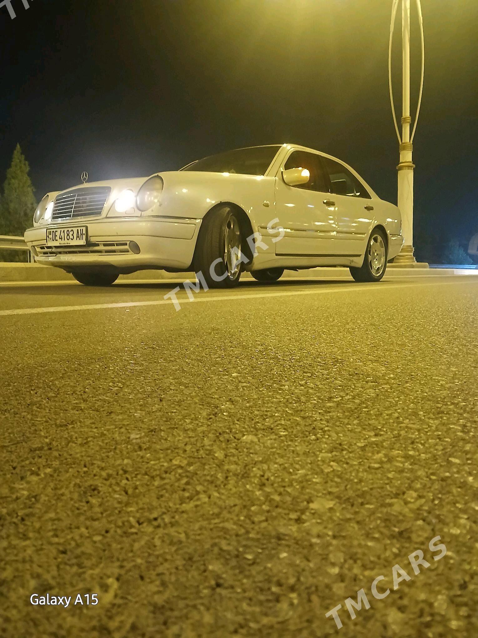 Mercedes-Benz E320 1999 - 150 000 TMT - Aşgabat - img 3