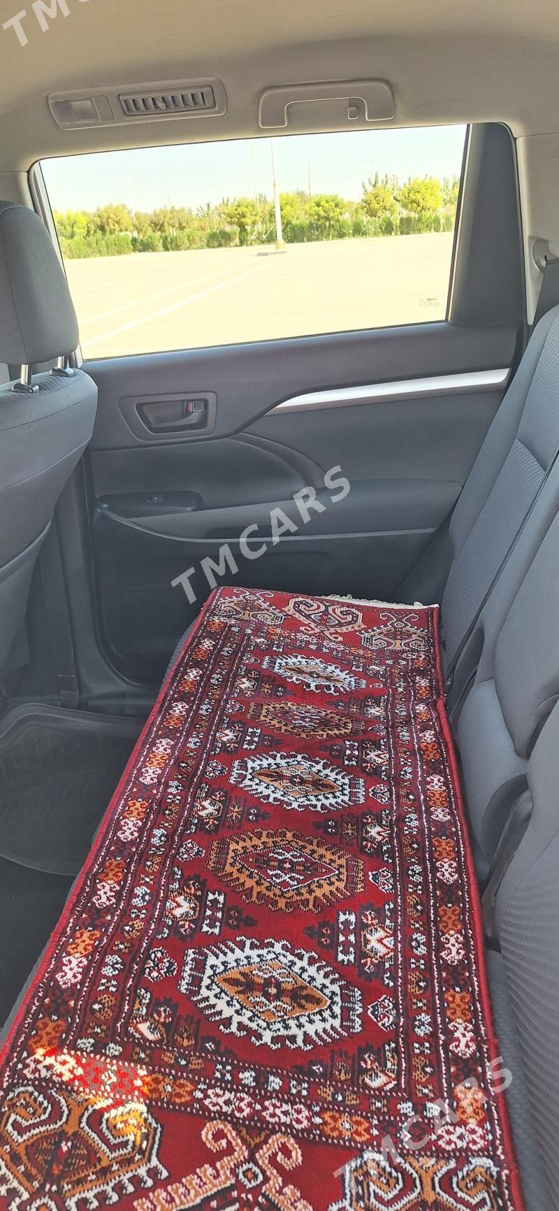 Toyota Highlander 2019 - 380 000 TMT - Sakarçäge - img 2