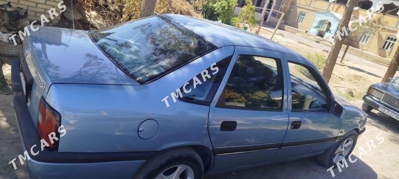 Opel Vectra 1990 - 50 000 TMT - Мары - img 3