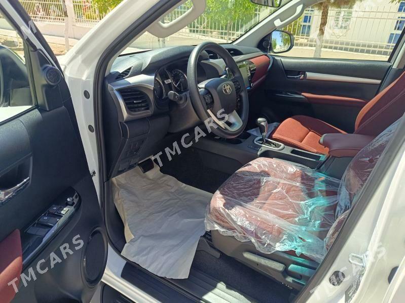 Toyota Hilux 2025 - 676 000 TMT - Ашхабад - img 3