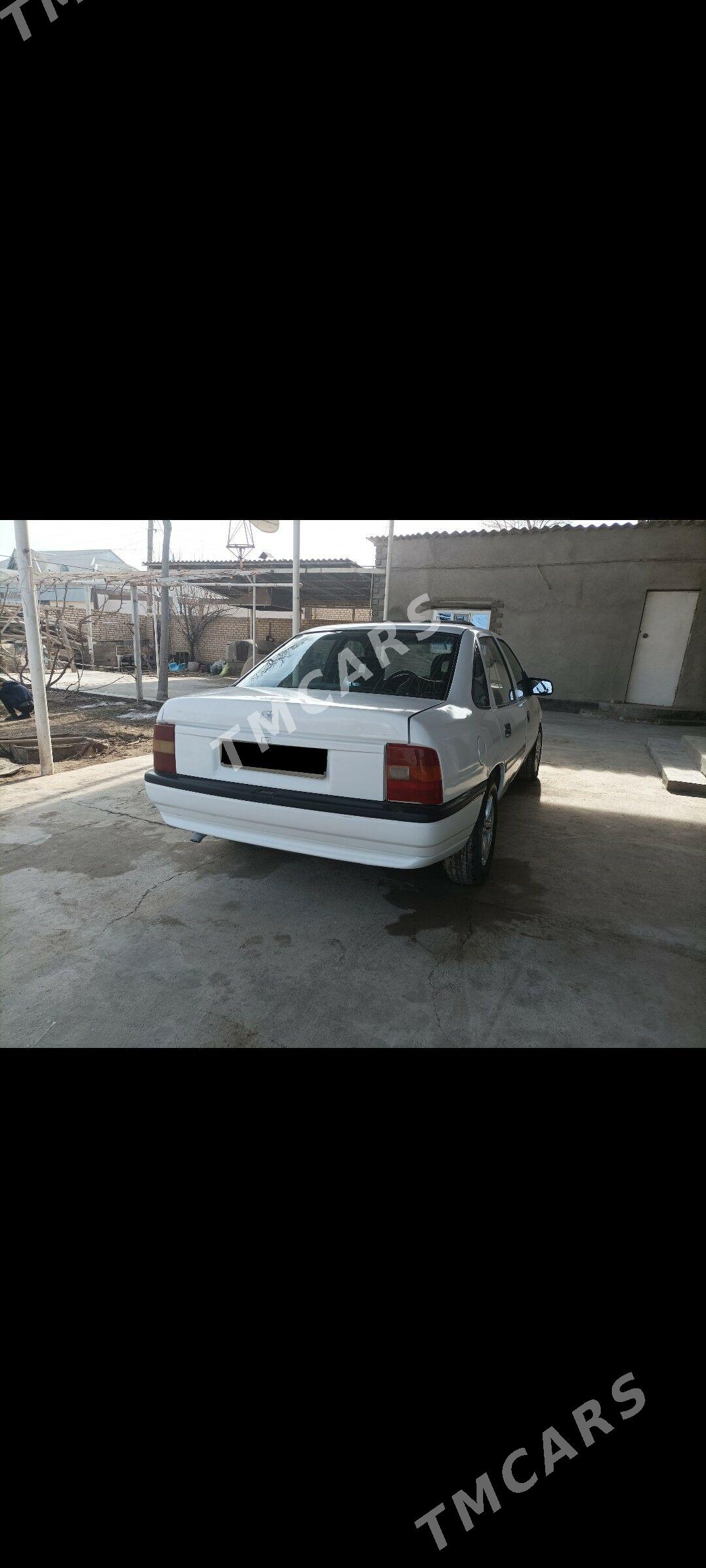 Opel Vectra 1989 - 35 000 TMT - Mary - img 8