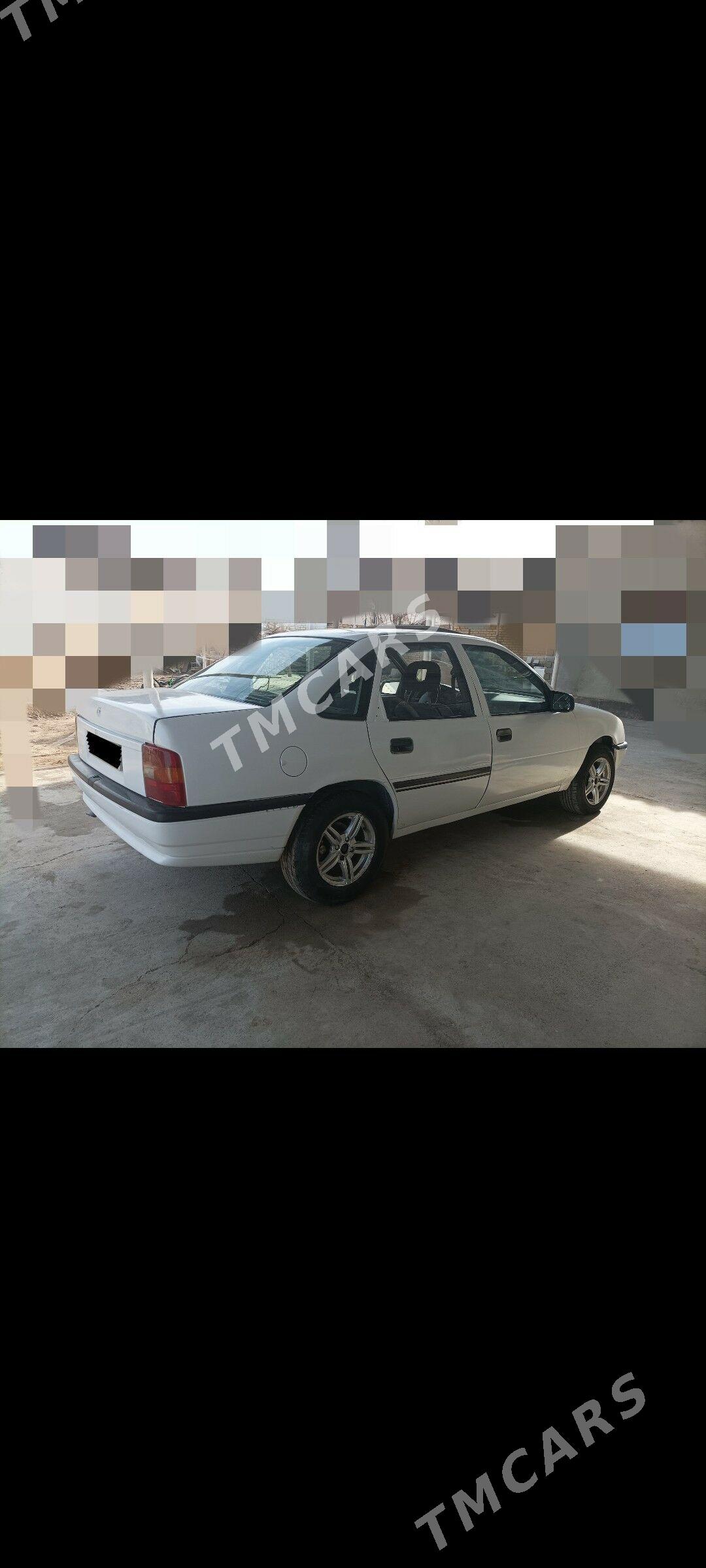 Opel Vectra 1989 - 35 000 TMT - Mary - img 4