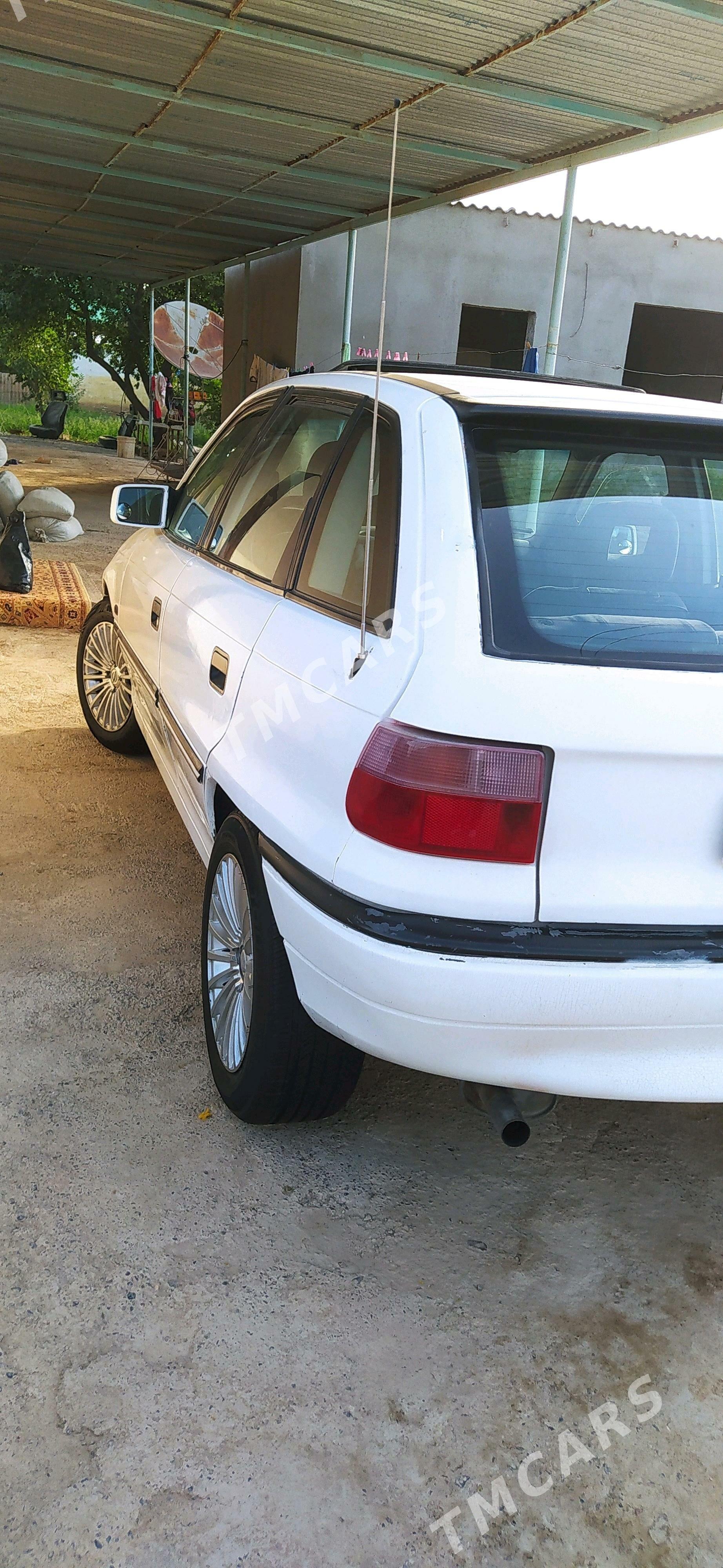 Opel Astra 1992 - 45 000 TMT - Ýaşlyk - img 4