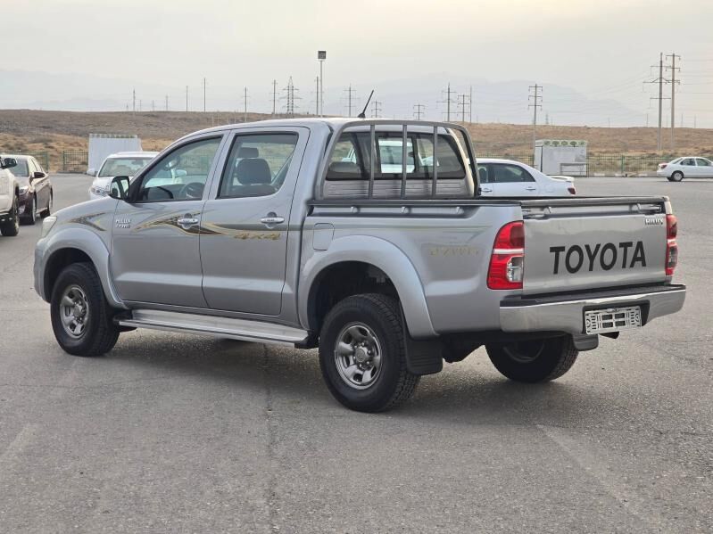 Toyota Hilux 2015 - 440 000 TMT - "Алтын Асыр" Гундогар базары ( Толкучка) - img 8