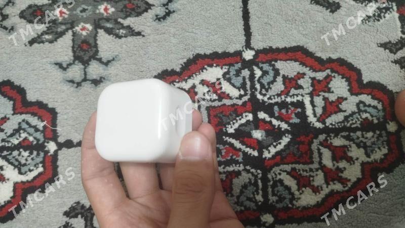iPhone 16 pro tokgo zady - Мир 7 - img 3