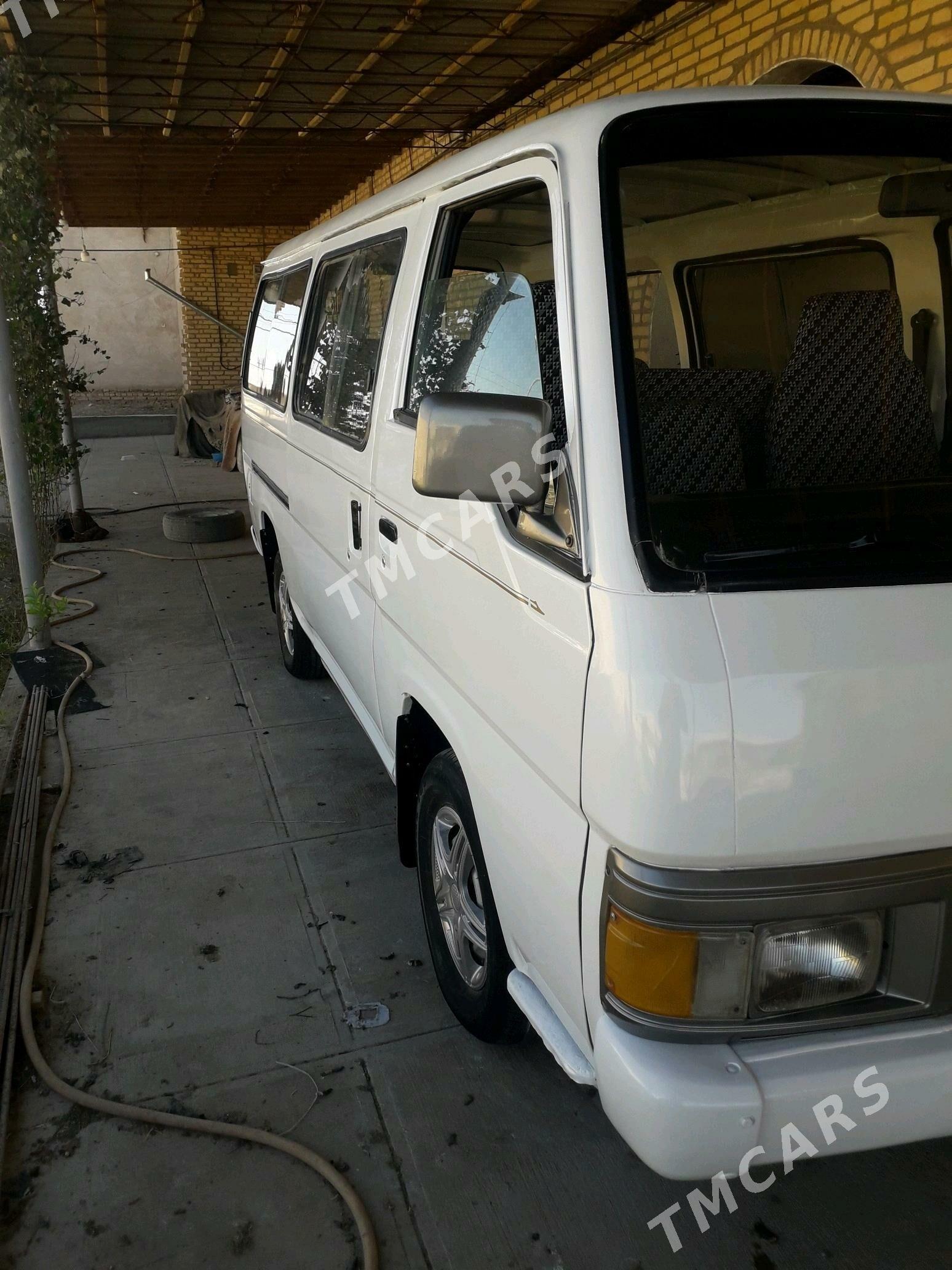 Nissan Urvan 1997 - 95 000 TMT - Saýat - img 2