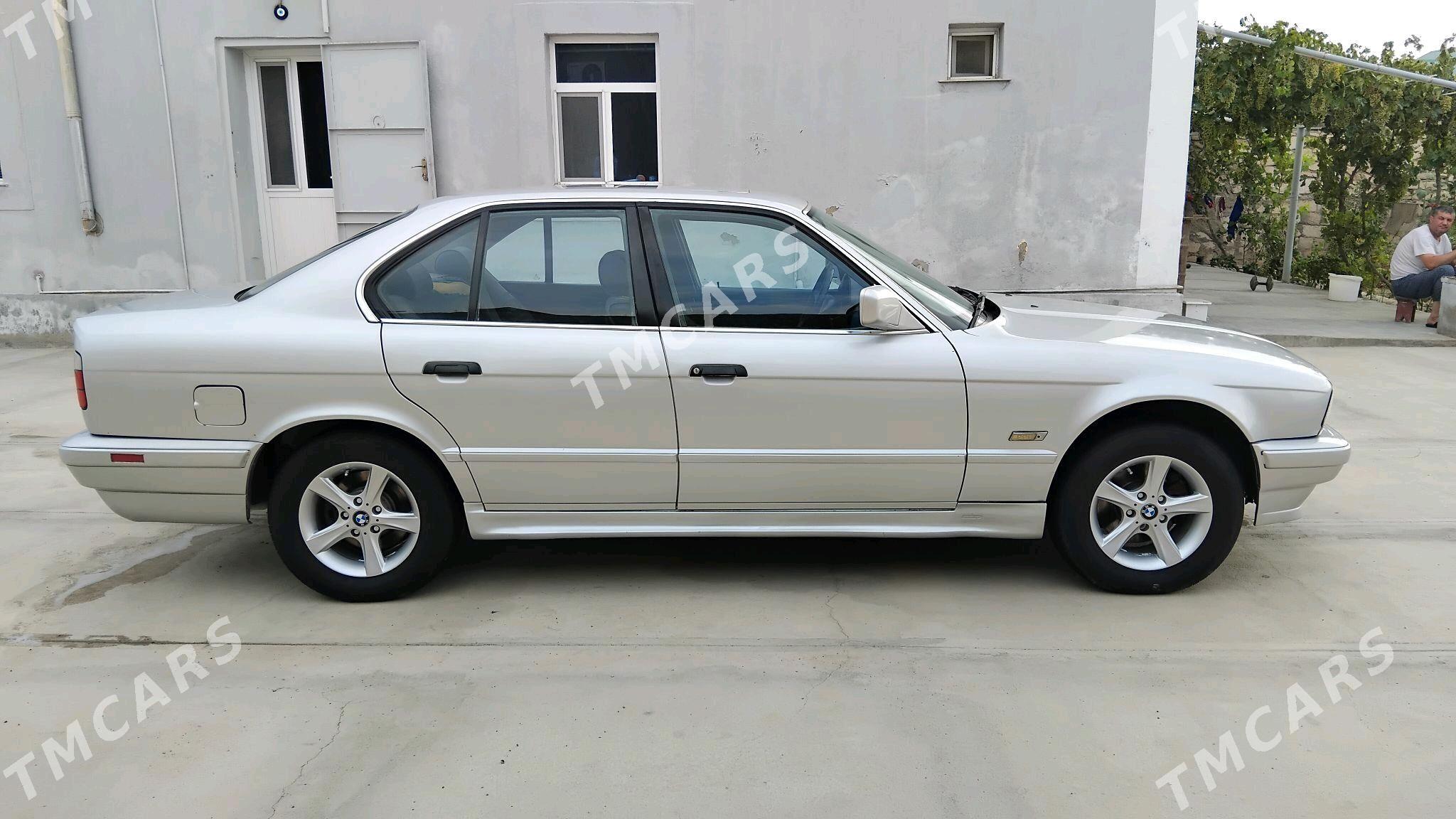 BMW 528 1990 - 50 000 TMT - Türkmenbaşy - img 4