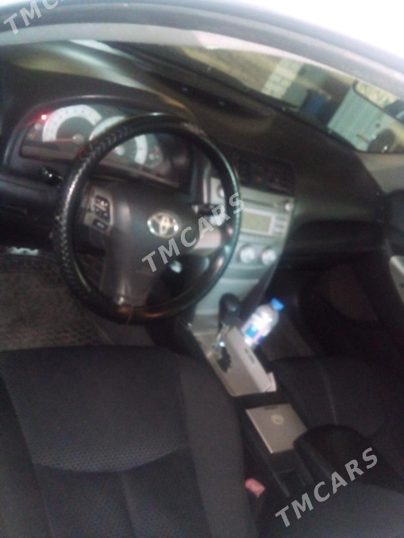 Toyota Camry 2010 - 190 000 TMT - Саят - img 5