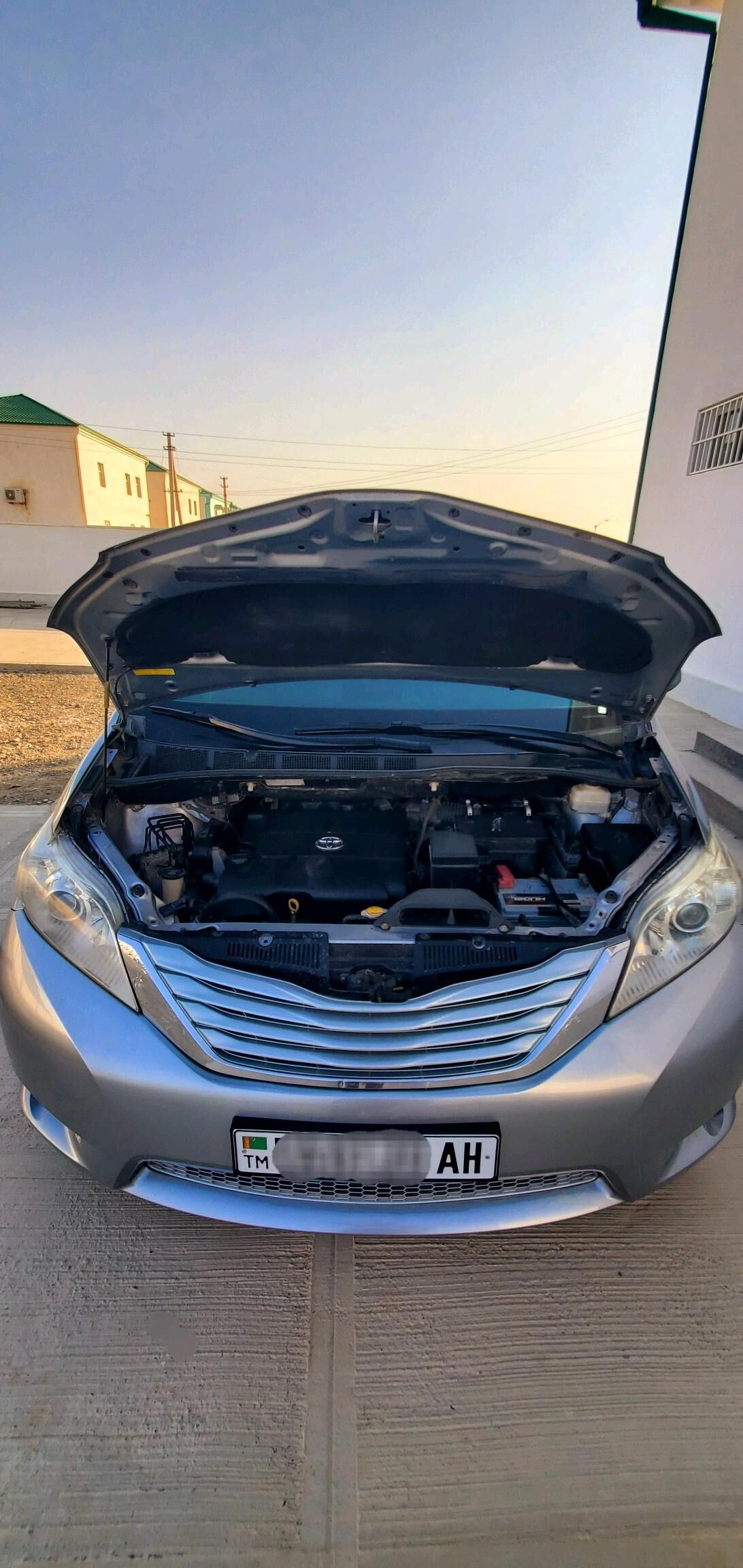 Toyota Sienna 2010 - 285 000 TMT - Bäherden - img 2