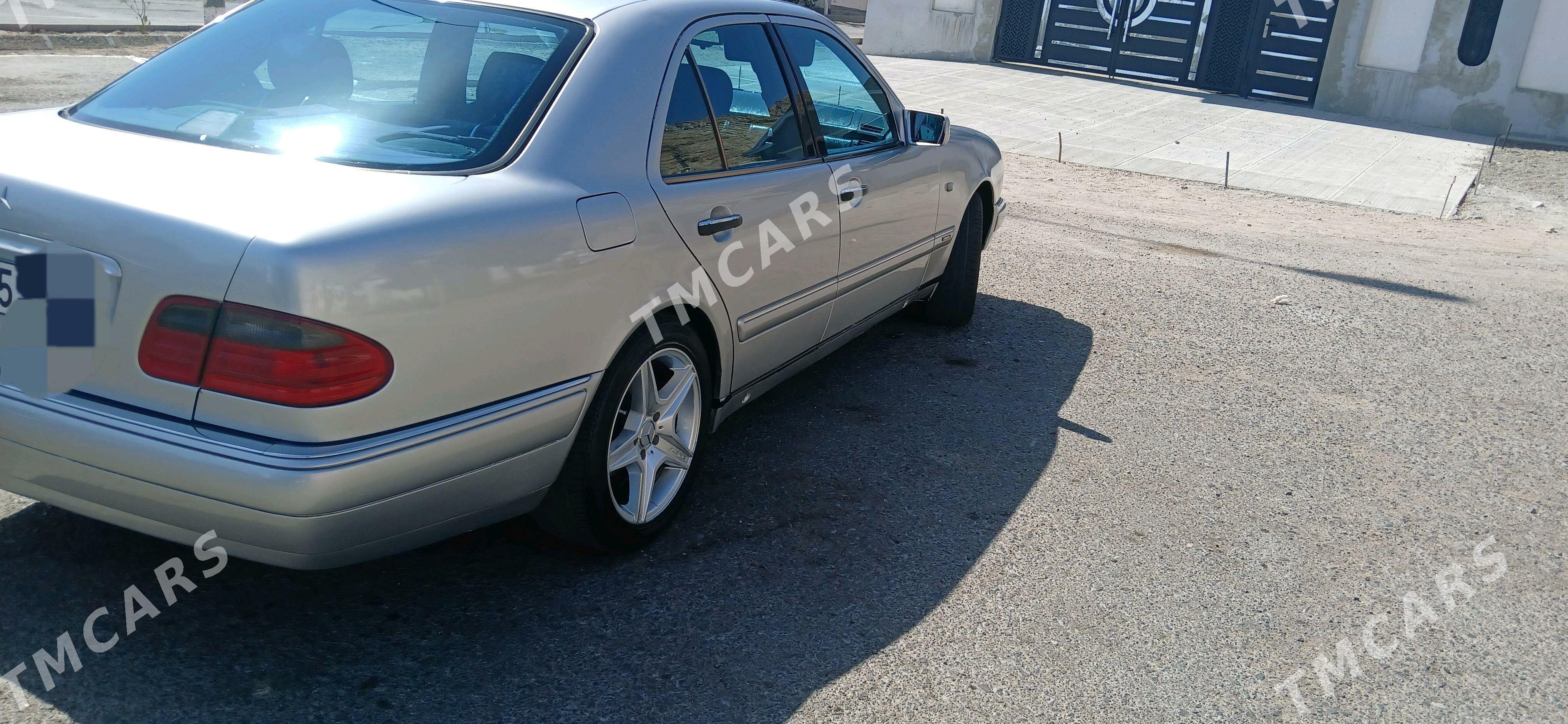Mercedes-Benz E500 1996 - 85 000 TMT - Туркменбаши - img 4