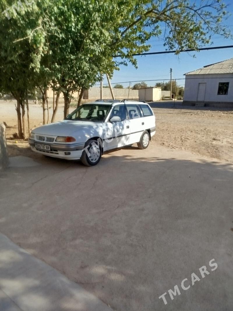 Opel Astra 1995 - 43 000 TMT - Теджен - img 2