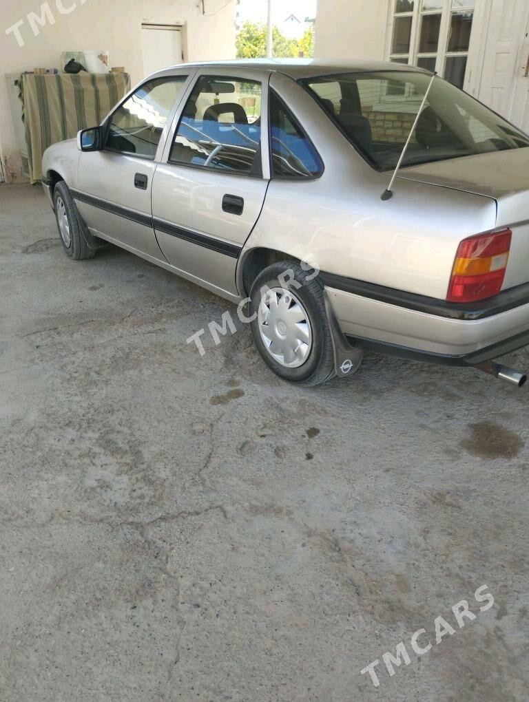 Opel Vectra 1992 - 38 000 TMT - Мары - img 5