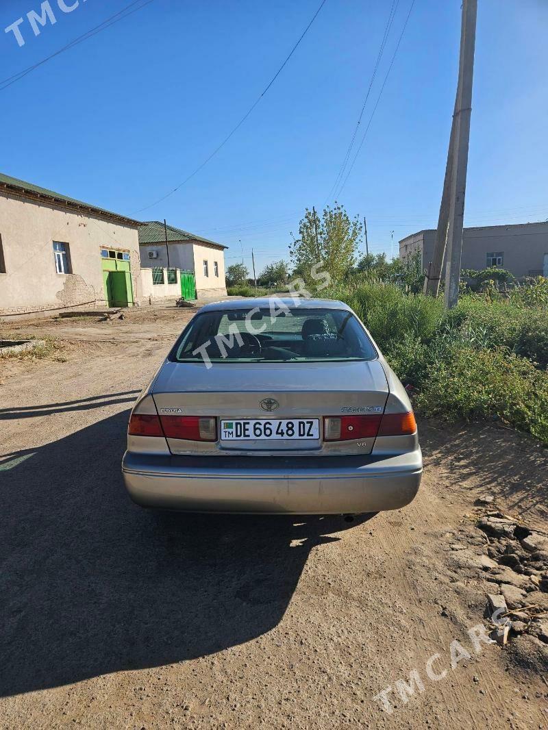 Toyota Camry 2000 - 147 000 TMT - Köneürgenç - img 3