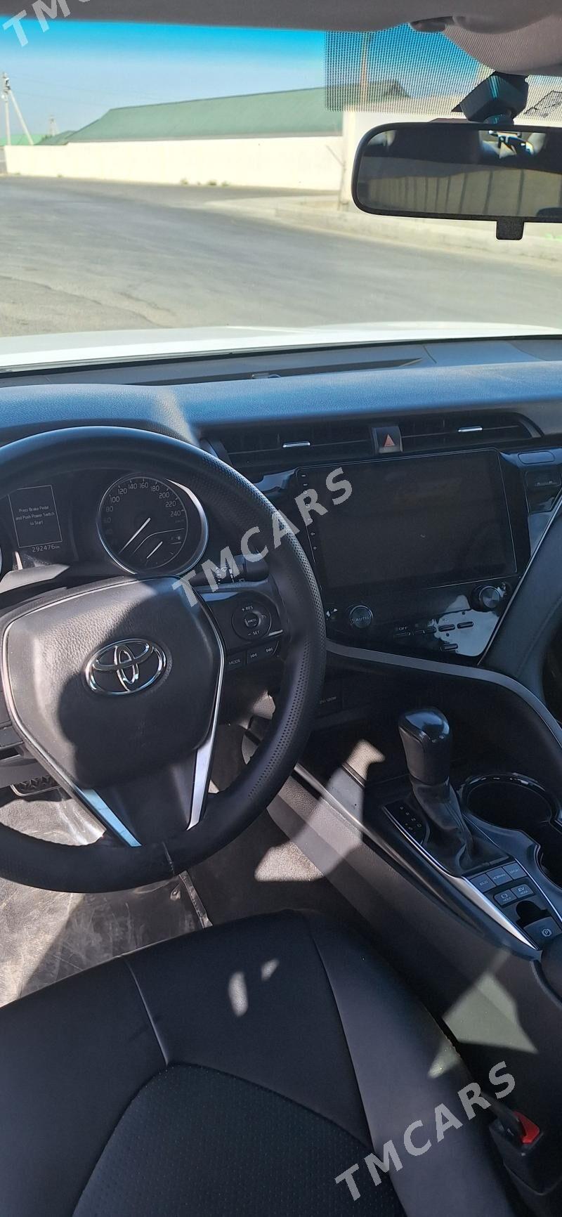 Toyota Camry Hybrid 2019 - 240 000 TMT - Büzmeýin - img 2