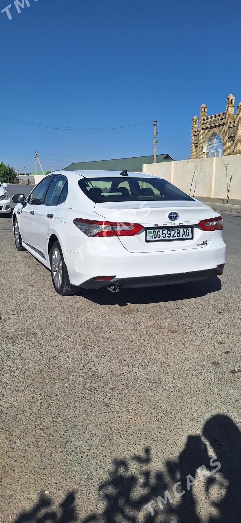 Toyota Camry Hybrid 2019 - 240 000 TMT - Büzmeýin - img 5