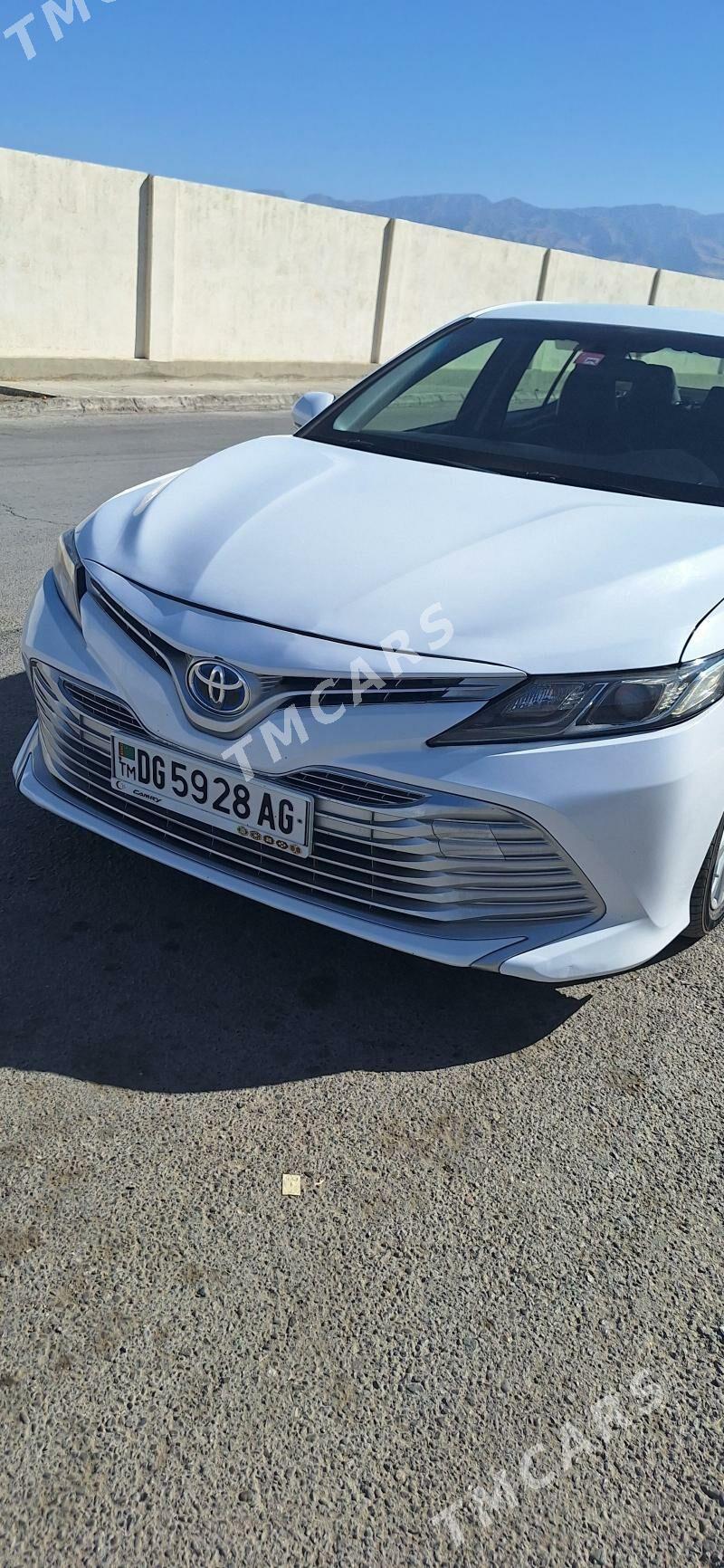 Toyota Camry Hybrid 2019 - 240 000 TMT - Büzmeýin - img 4