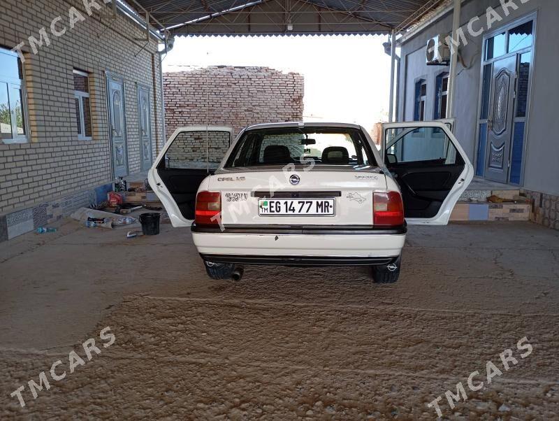 Opel Vectra 1992 - 33 000 TMT - Mary - img 4