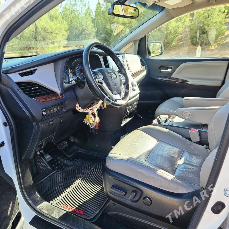Toyota Sienna 2017 - 450 000 TMT - Aşgabat - img 2