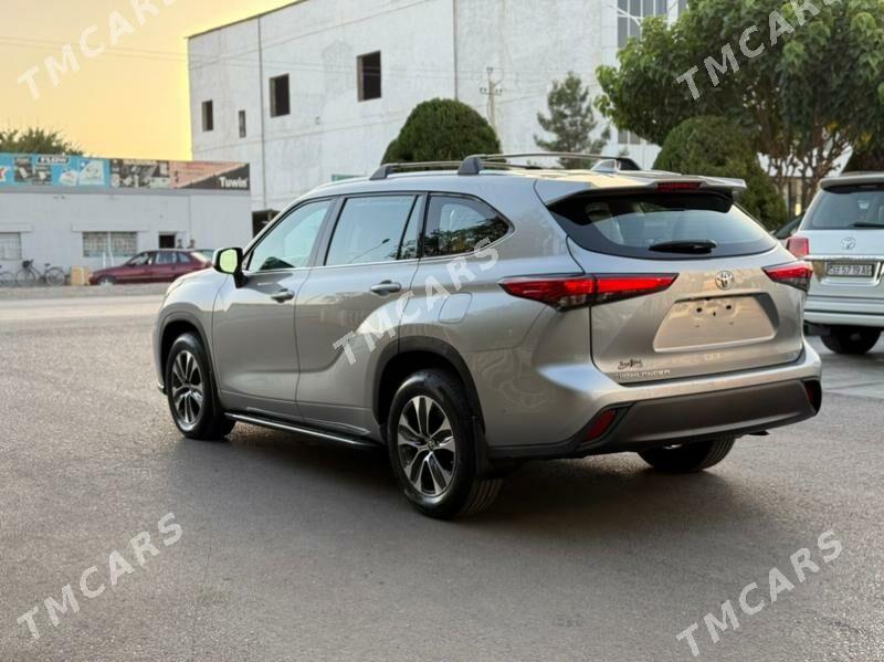 Toyota Highlander 2021 - 550 000 TMT - Мары - img 4
