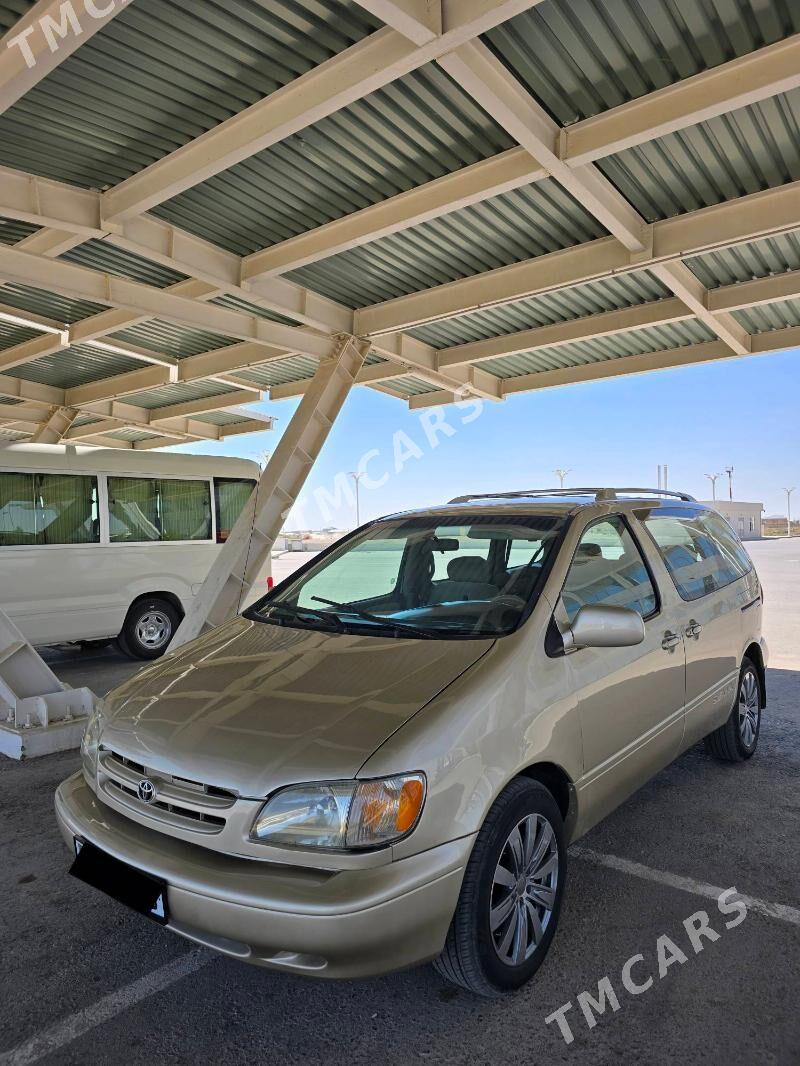Toyota Sienna 2001 - 150 000 TMT - Türkmenabat - img 2