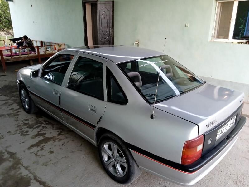 Opel Vectra 1989 - 24 000 TMT - Gubadag - img 9