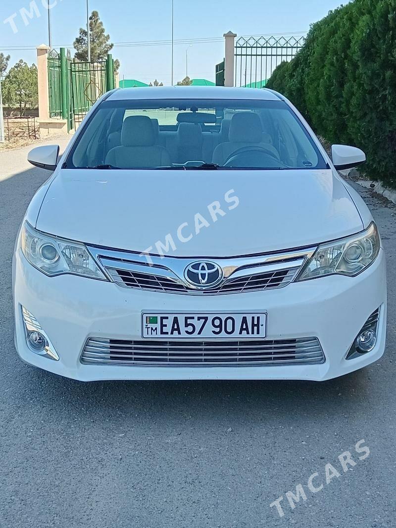 Toyota Camry 2013 - 200 000 TMT - Бахарден - img 2