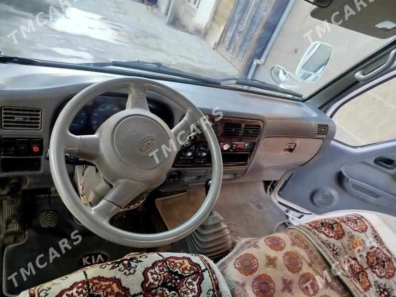 Kia Bongo 2003 - 110 000 TMT - Кёнеургенч - img 4