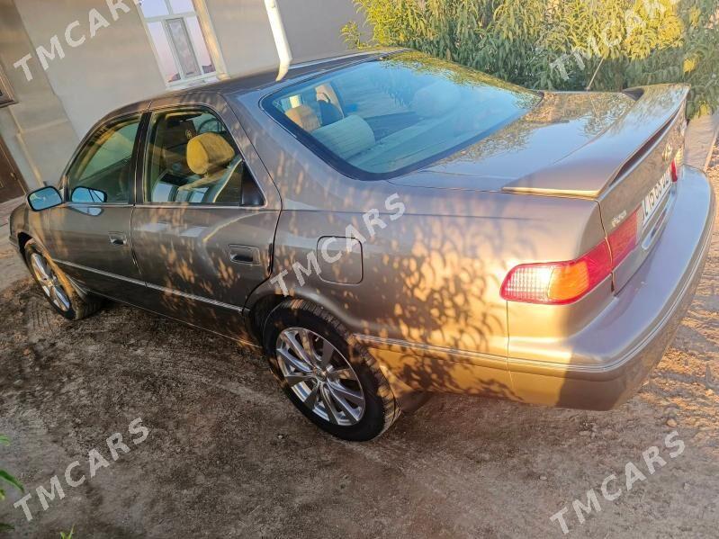 Toyota Camry 1999 - 132 000 TMT - Гурбансолтан Едже - img 4