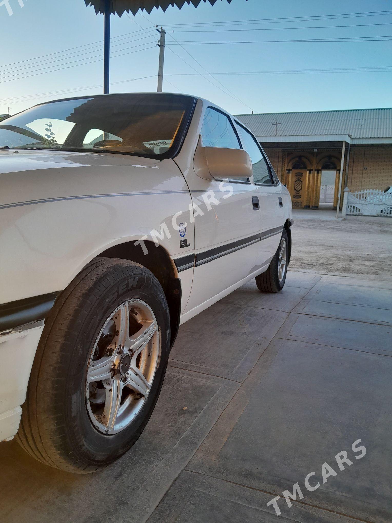 Opel Vectra 1993 - 36 000 TMT - Фарап - img 2