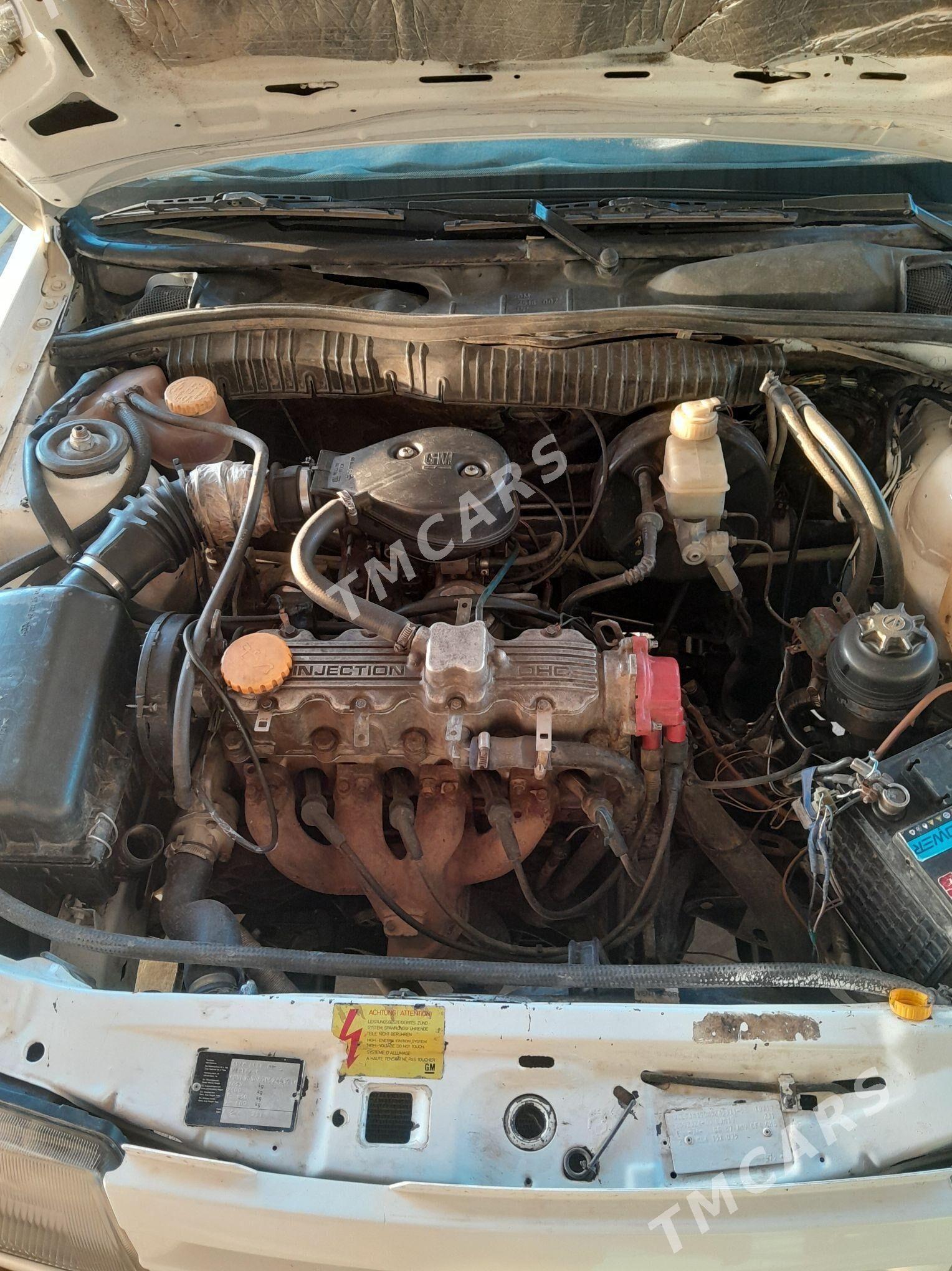 Opel Vectra 1993 - 36 000 TMT - Фарап - img 3
