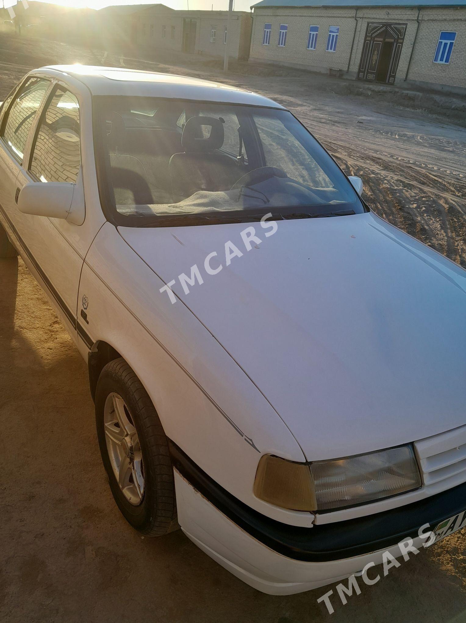 Opel Vectra 1993 - 36 000 TMT - Фарап - img 4