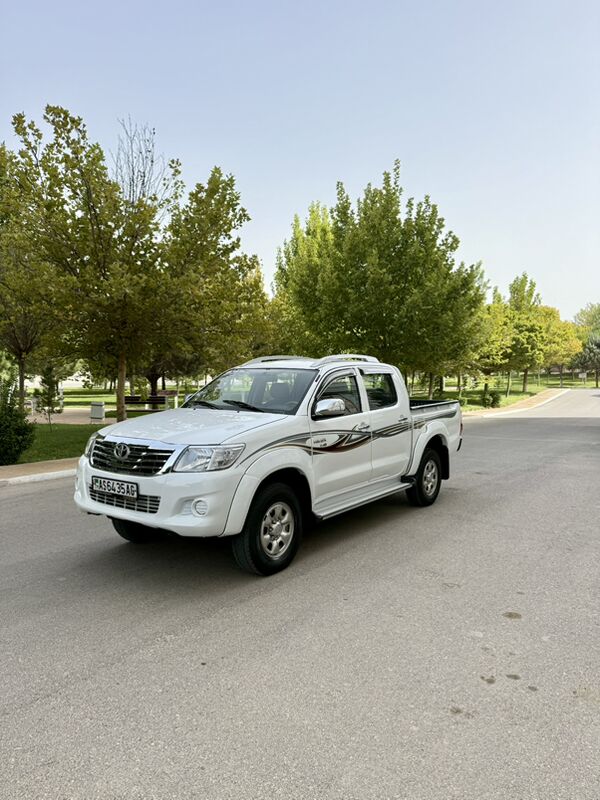 Toyota Hilux 2011 - 218 000 TMT - Ашхабад - img 6