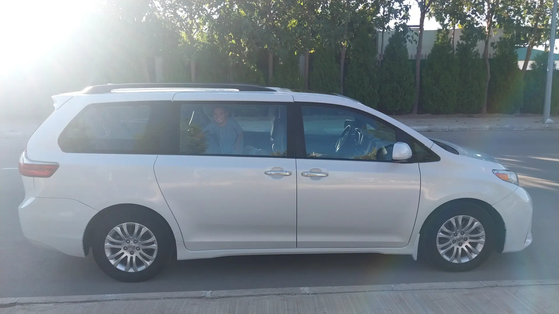 Toyota Sienna 2019 - 450 000 TMT - Köşi - img 3