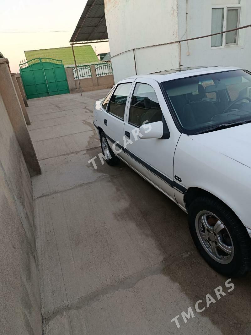 Opel Vectra 1994 - 30 000 TMT - Ýaşlyk - img 8