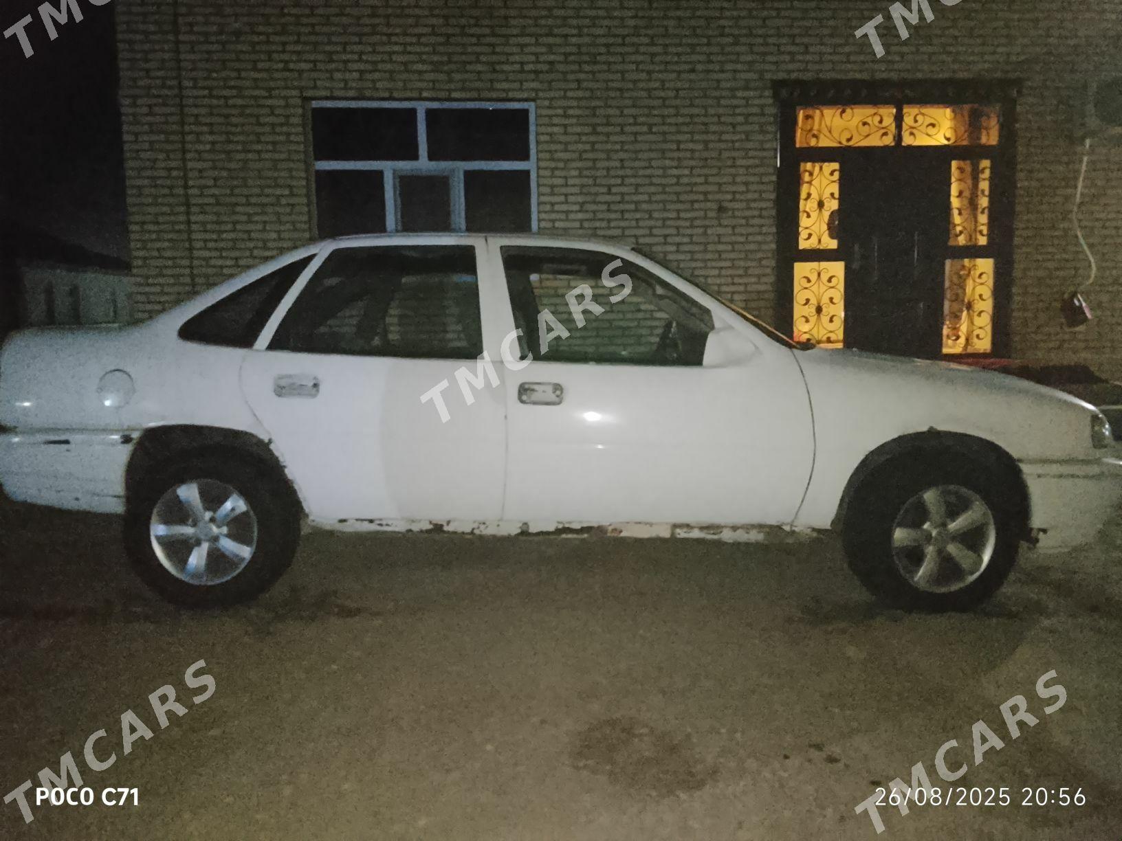 Opel Vectra 1990 - 28 000 TMT - Mary - img 2