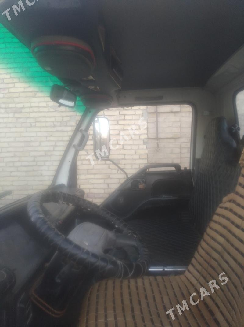 Isuzu Elf 2007 - 200 000 TMT - Farap - img 3